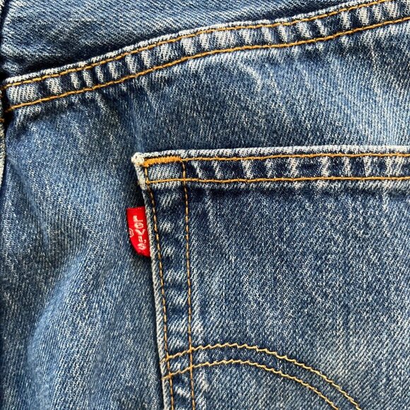 LEVI'S Jeans 501 Vintage Denim Blue Medium Wash Faded 90s Y2K Button Fly 34x30 - Picture 12 of 15